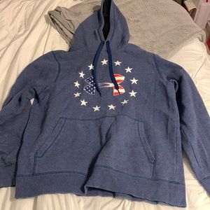 Men’s Under Armor sweatshirt